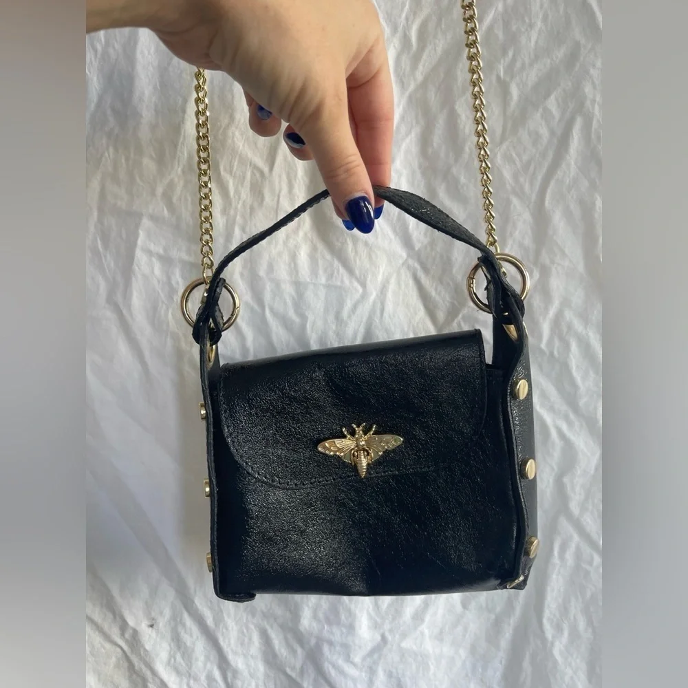 Vera Pelle Purse With Bee Logo Bag With Bee Logo Siren